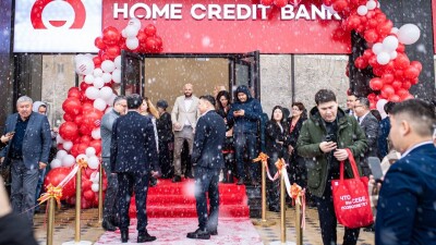 "Живое общение и индивидуальный подход". Home Credit Bank сочетает цифровизацию с открытием новых филиалов