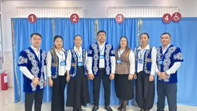 Жителями Мангистауской области запущен челлендж в национальной одежде на республиканском референдуме