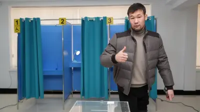 Шавкат Рахмонов Қонаев қаласында дауыс берді