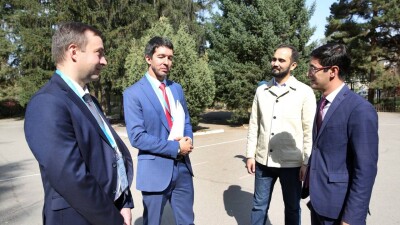 Международные наблюдатели высоко оценили организацию референдума в Алматы