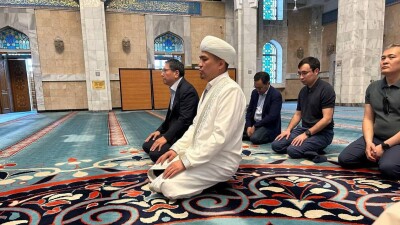 Аким Алматы поздравил горожан с праздником Курбан айт