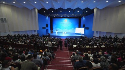 Аким Абайской области Нурлан Уранхаев отчитался перед жителями