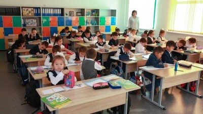 В Акмолинской области шестой год выпускники школ получают образовательные гранты акима