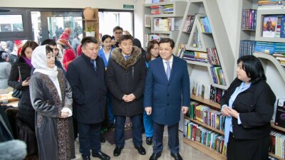 Түркістанда базарлар ішінде кітапхана ашу жобасы басталды