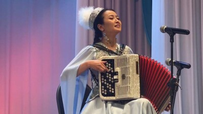 Звучали вечные песни Биржан сала, Акана серэ