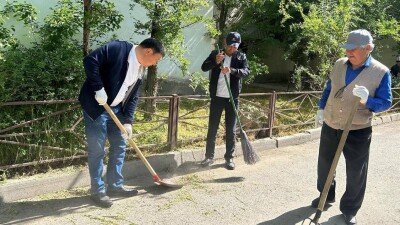 Шымкенттің  "Достық ауласында" тазалық жұмыстары ұйымдастырылды