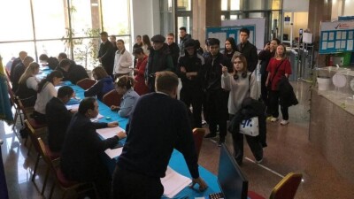 Астана голосует: большие очереди и высокая явка на избирательных участках