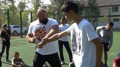 Впервые в Казахстане: встречи спортсменов с сельскими детьми