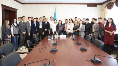 "Классные встречи" с именитыми спортсменами проходят в Акмолинской области