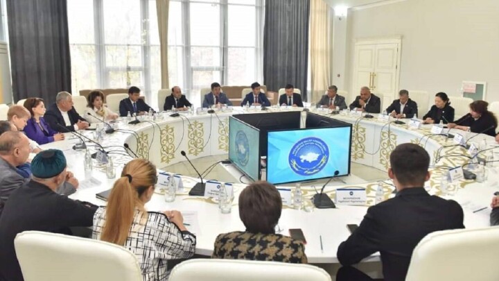 Шымкенттегі этномәдени бірлестік төрағалары ақпарат министрімен кездесті