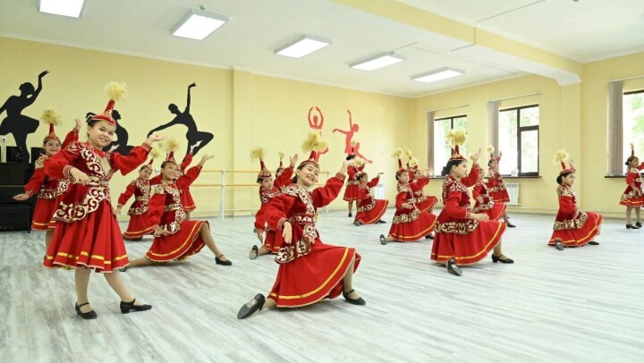 Қала күнінде Шымкентте қос мектеп жаңа ғимаратқа қоныстанды
