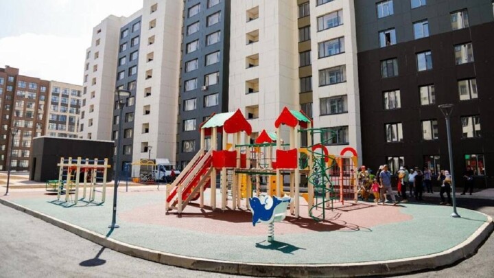 Более 330 семей дольщиков получили ключи от квартир в Астане