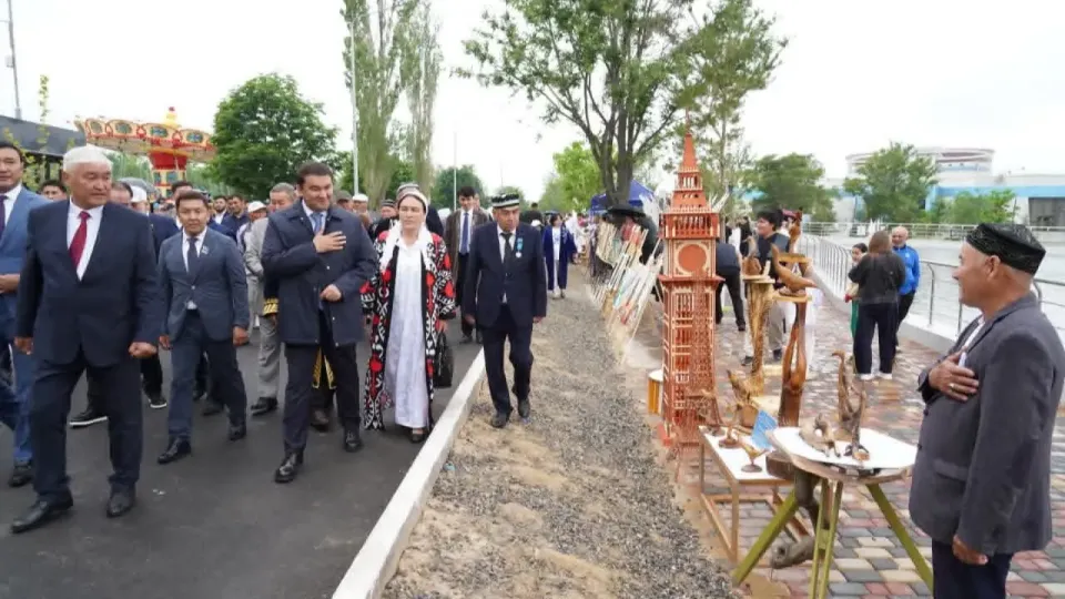 Туркестан: В Сайрамском районе обновили центральный парк