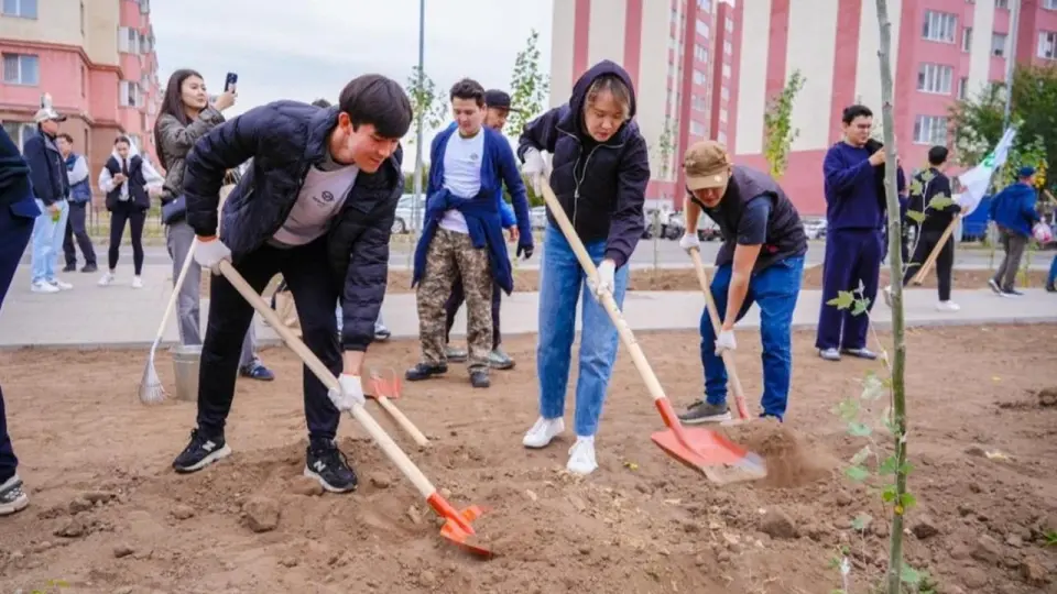 Около 150 тысяч жителей Астаны приняли участие в общегородской экоакции