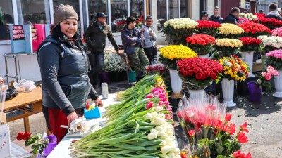 Эмоции и сертификаты. Чего хотят женщины и что дарить на 8 Марта