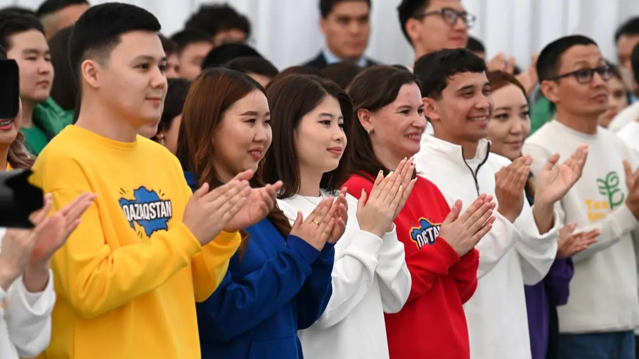  Разработать и принять проект "Жасыл сабақтар" поручил президент Министерству просвещения