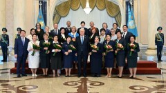 "Нет звания выше педагога". Президент поздравил учителей с профессиональным праздником