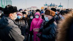 "Сделать окраины удобными микрорайонами". Кульгинов встретился с жителями ЖМ "Уркер"