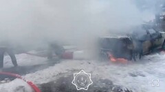 Троих детей спас из горящего автомобиля в Астане случайный прохожий