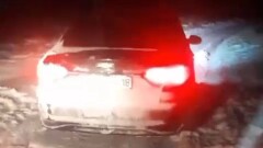 Зима пришла в Казахстан: спасатели вызволяли из снега легковушку в Акмолинской области