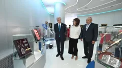 Точка притяжения: президент посетил офис Фонда развития креативных индустрий