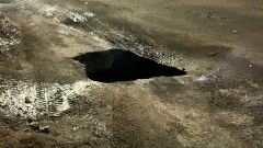 В центре Петропавловска провалился асфальт