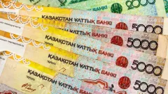 Необходимый, но рискованный инструмент: как казахстанцы относятся к кредитам