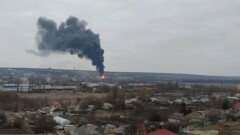 В Луганске на нефтебазе произошёл пожар после попадания ракеты ВСУ