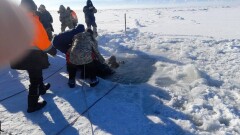 На Алаколе нашли тело водителя, утонувшего вместе с автомобилем