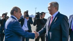 Токаев прилетел в Азербайджан на неформальный саммит ОТГ