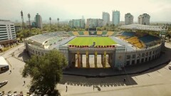 Организаторов матча "Кайрат" - "Црвена Звезда" оштрафуют на 87 500 тенге за большое количество болельщиков на трибунах Центрального стадиона