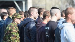 Зеленский отменил осенний призыв