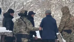 В распространении наркотиков и экстремистских материалов подозревают троих жителей Жетысуской области