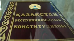 "Манипуляции и кликбейт". Борцы с фейками развенчивают мифы о проекте новой Конституции