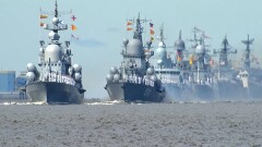 Главный военно-морской парад ВМФ России проходит в Санкт-Петербурге и Кронштадте