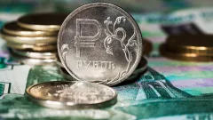 Сколько стоят доллар и рубль в обменниках Казахстана 13 апреля