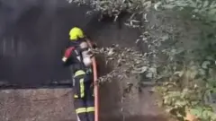 Восемь человек спасли во время пожара в пятиэтажке Алматы, двоих передали медикам
