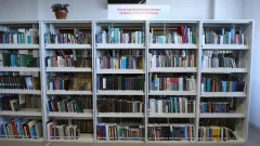 В Туркестане профессор передал родному вузу 3000 книг