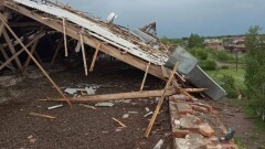 Три школы и 38 домов остались без кровли после сильного ветра в Акмолинской области