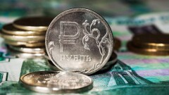 Сколько стоят доллар и рубль в обменниках Казахстана 8 октября