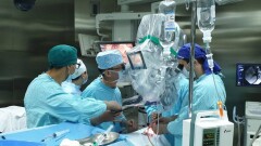 В Казахстане изготовили и установили пациентам первые имплантаты тела позвонка