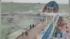 Два российских танкера с нефтепродуктами затонули в Керченском проливе