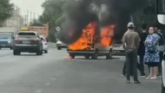 Взрыв легковушки в Шымкенте попал на видео, пострадал водитель
