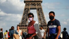 Во Франции с 9 августа без полного курса вакцинации нельзя будет зайти в кафе и рестораны