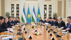 Касым-Жомарт Токаев и Шавкат Мирзиёев провели неформальную встречу