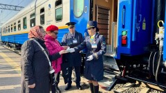 Более 100 туристов отправились в путешествие на первом туристическом поезде из Алматы в Ташкент