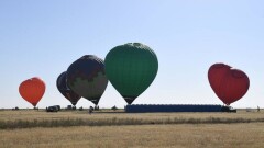 Не хуже Каппадокии: в Конаеве впервые проходит фестиваль воздушных шаров