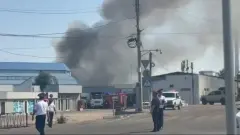 Рынок горит в Бишкеке. Все имеющиеся в городе пожарные машины привлекли на тушение