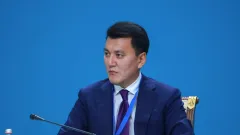 "Сопоставимо с Посланием". Ерлан Карин проанализировал выступление президента на Национальном курултае