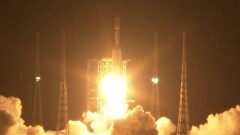 Китайский космический корабль  "Тяньчжоу-2" пристыковался к модулю на орбите